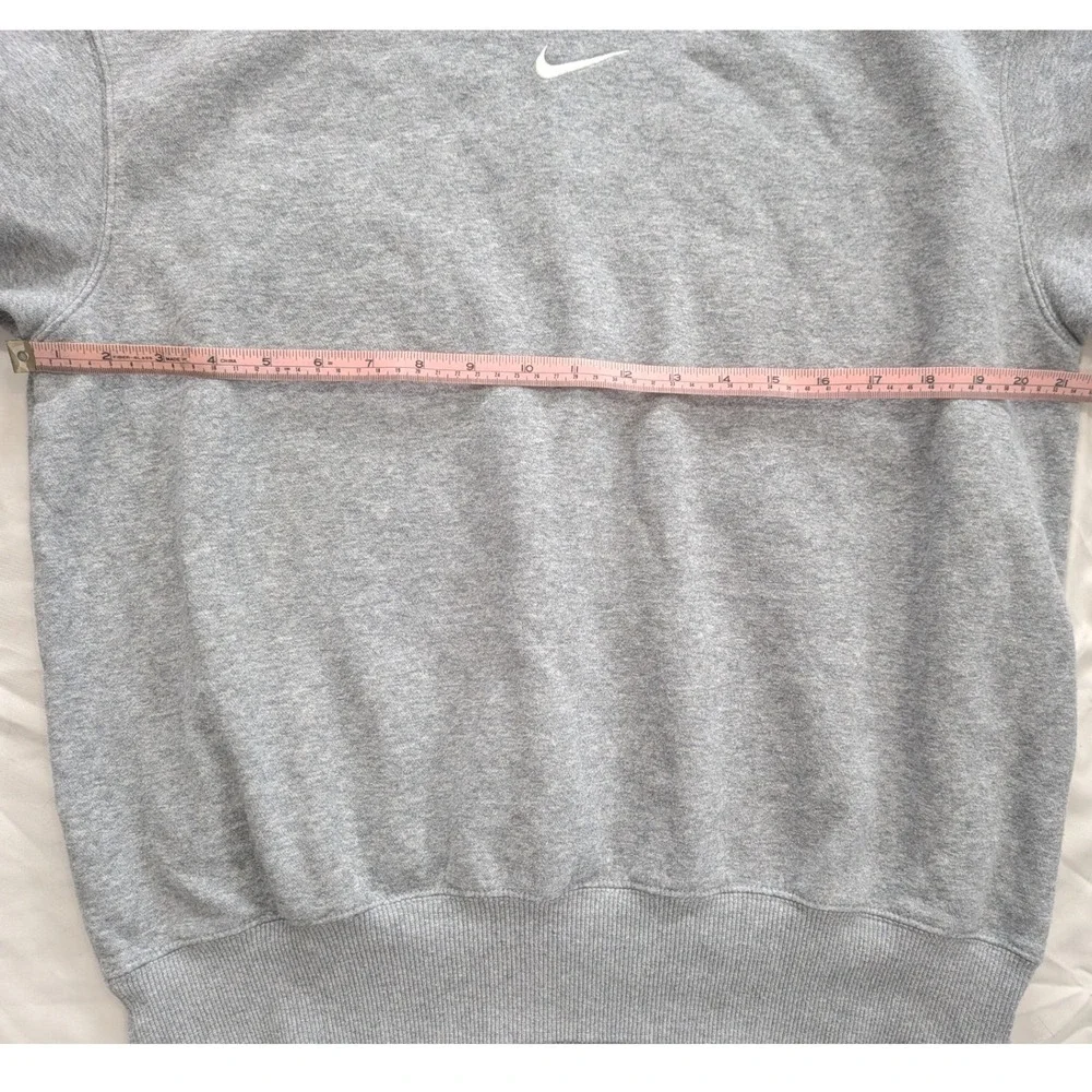 NIKE Center Swoosh Crewneck Sweatshirt Gray Relaxed Fit XS Athleisure Streetwear